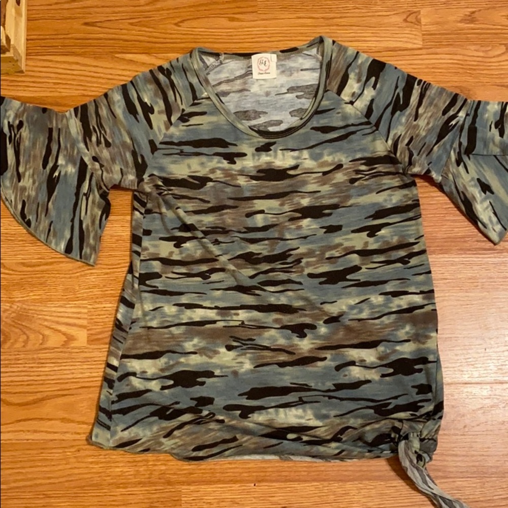 Cute camouflage top